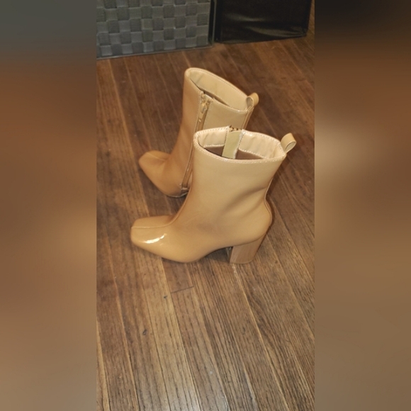 NEW! Lulu's Bekka Caramel Patent Leather Mid-Calf Boots SZ 6 - Picture 3 of 8